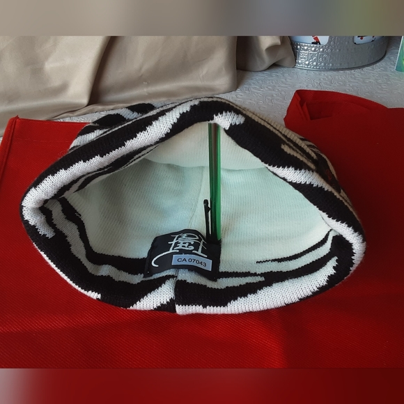 NWT Ed Hardy Hat - Picture 8 of 8